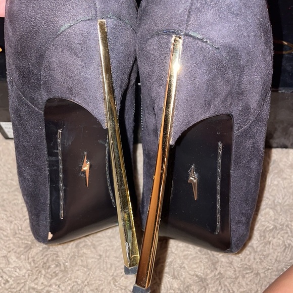 Over the knee boots - Picture 10 of 12